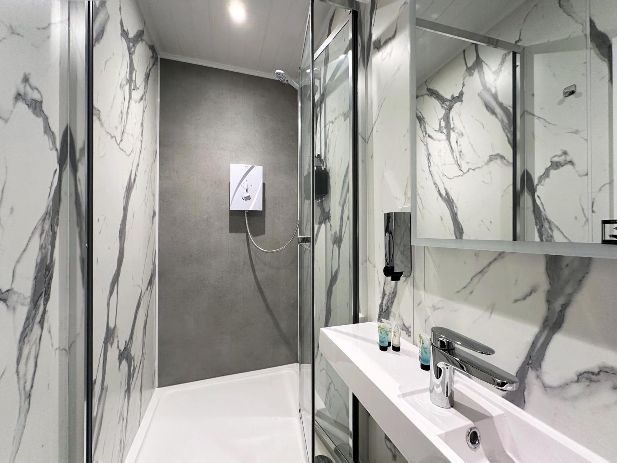 Kensington Studio Hosted By Airoperate Near Notting Hill - 1 Double Bed , 1 Sofa Bed, Ground Floor Apartment Via Private Entrance London Exterior photo